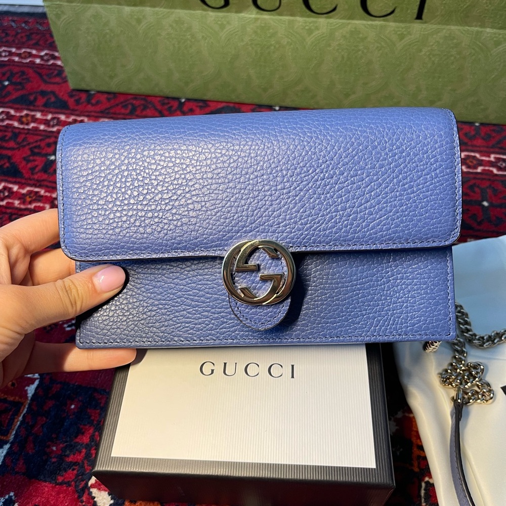 Gucci Dollar Calfskin Interlocking Gucci chain wallet bag in Caspian Blue